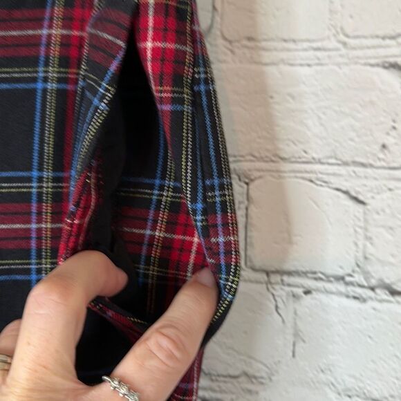 J. Jill Women’s Cropped Pants size 6 Black Red Tartan Plaid Premium Bi-Stretch - Picture 3 of 8